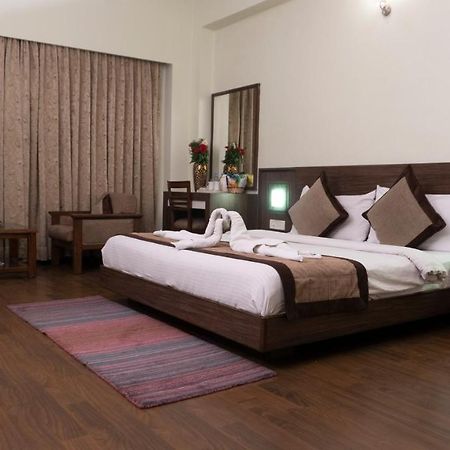 Mg Regency Hotel Baddi ภายนอก รูปภาพ