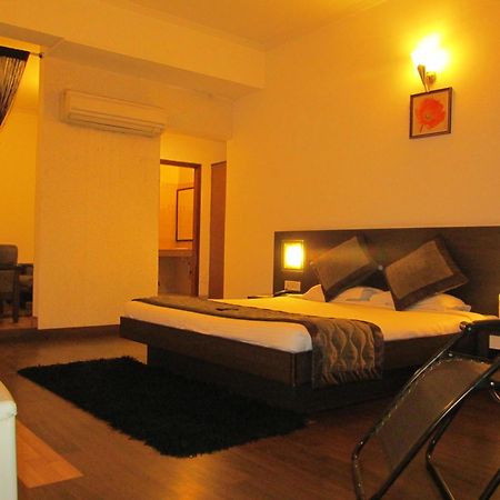 Mg Regency Hotel Baddi ภายนอก รูปภาพ