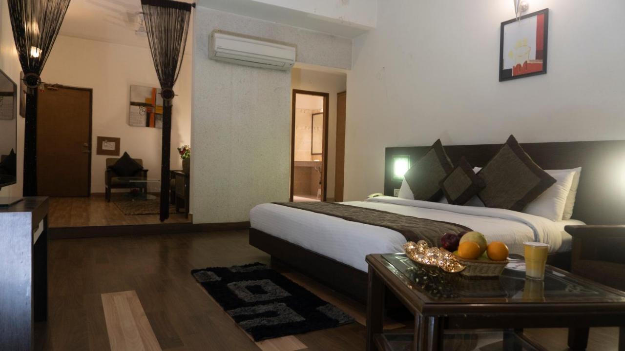 Mg Regency Hotel Baddi ภายนอก รูปภาพ