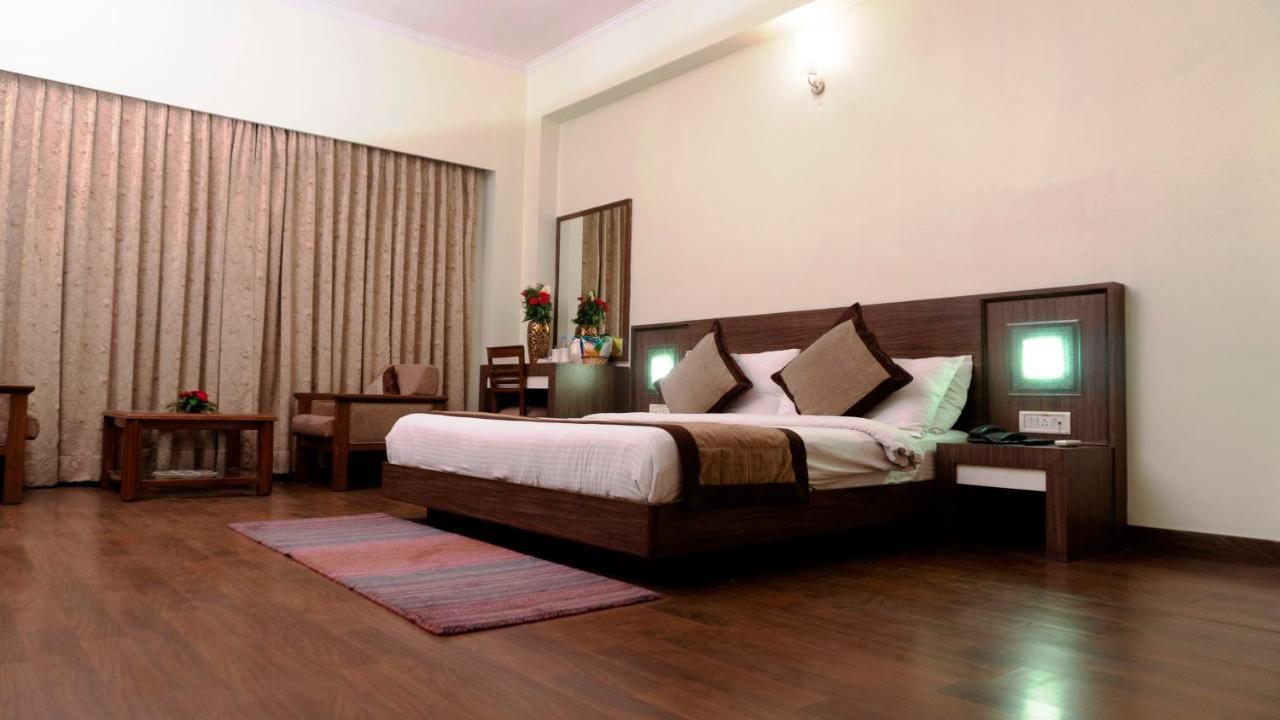 Mg Regency Hotel Baddi ภายนอก รูปภาพ