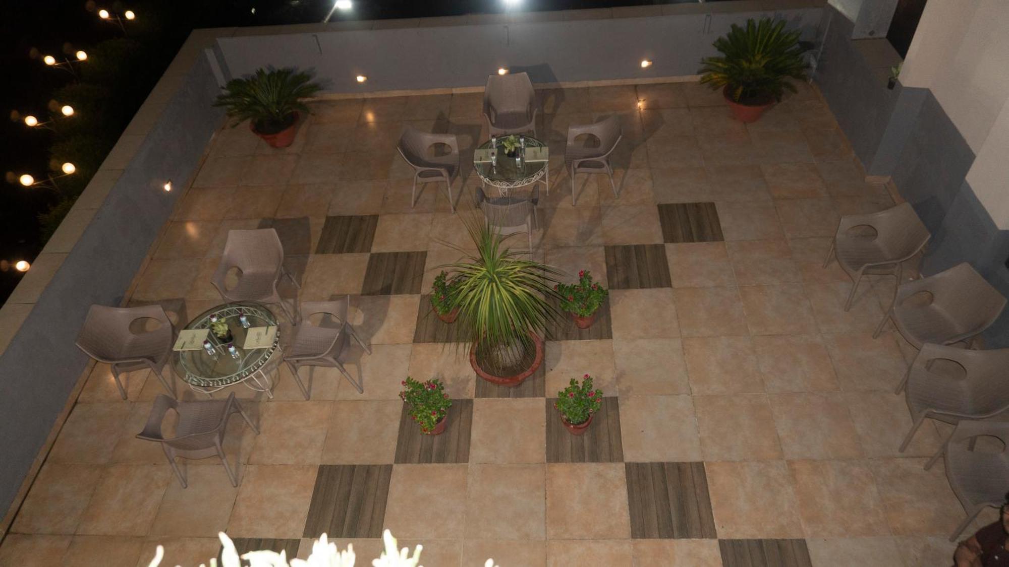 Mg Regency Hotel Baddi ภายนอก รูปภาพ